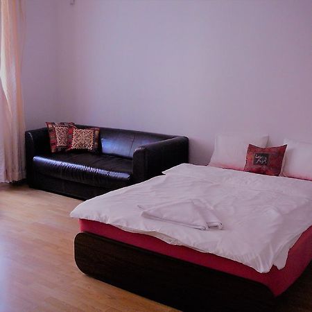 Lion Apartments Medena, Big Size, High Ceilings Bratislava Exterior photo