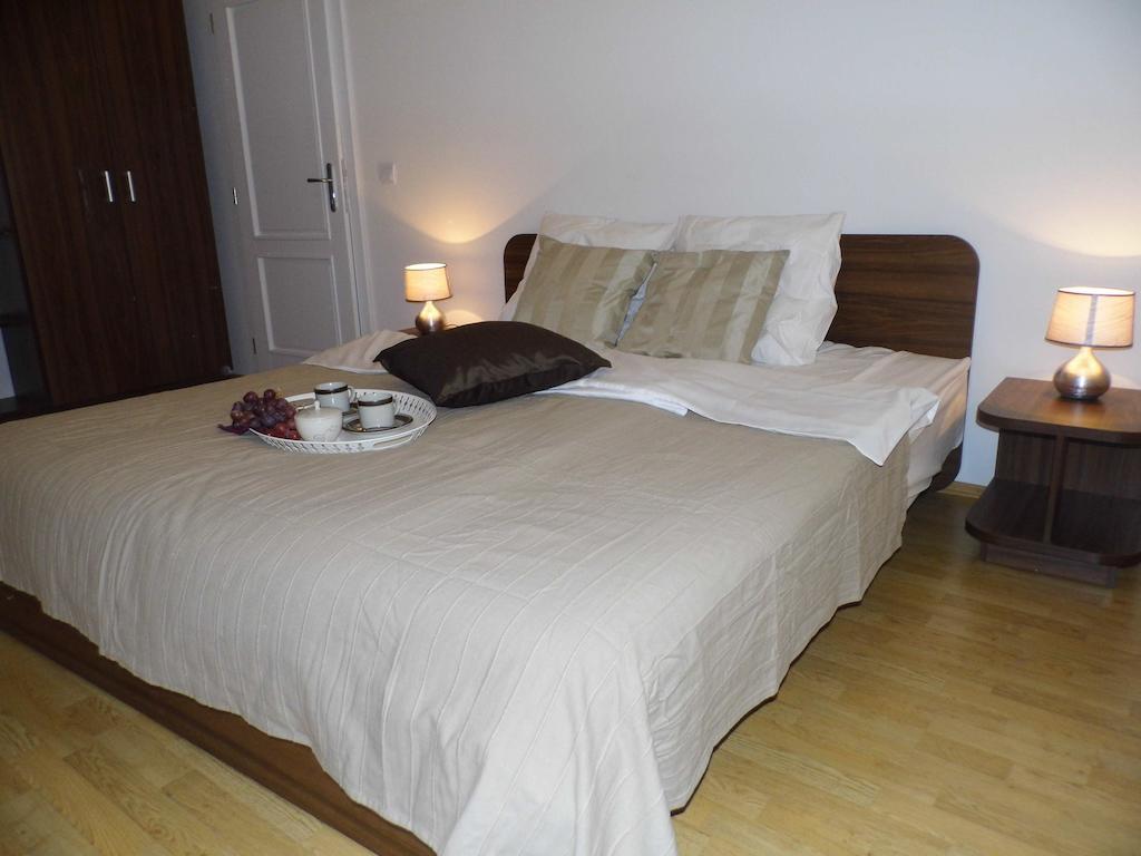 Lion Apartments Medena, Big Size, High Ceilings Bratislava Room photo