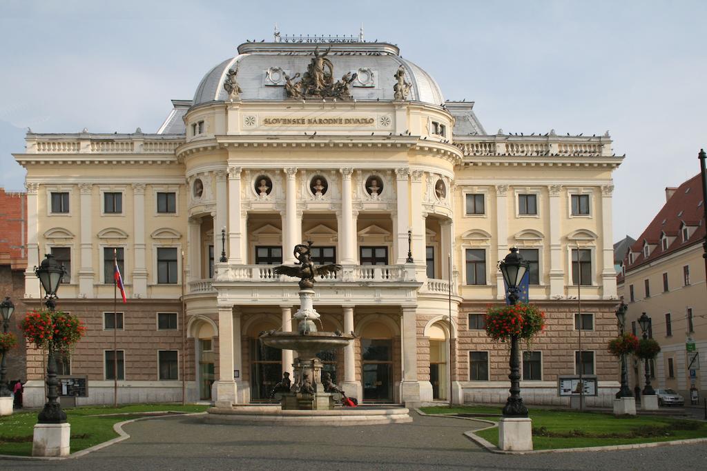 Lion Apartments Medena, Big Size, High Ceilings Bratislava Exterior photo