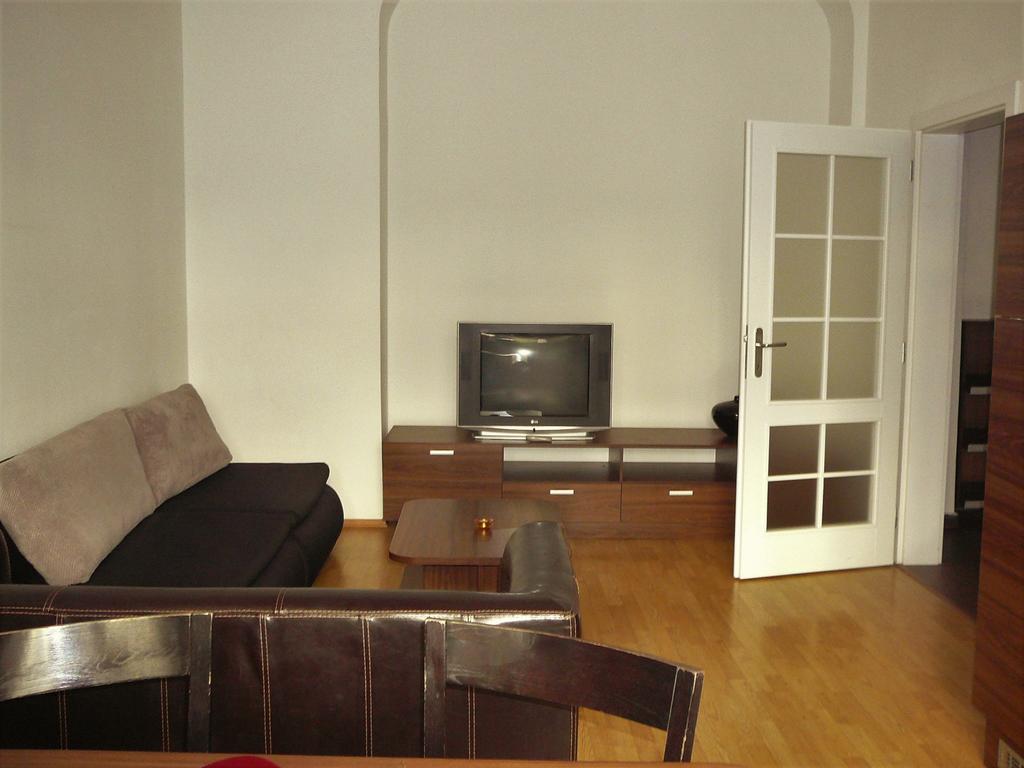 Lion Apartments Medena, Big Size, High Ceilings Bratislava Exterior photo
