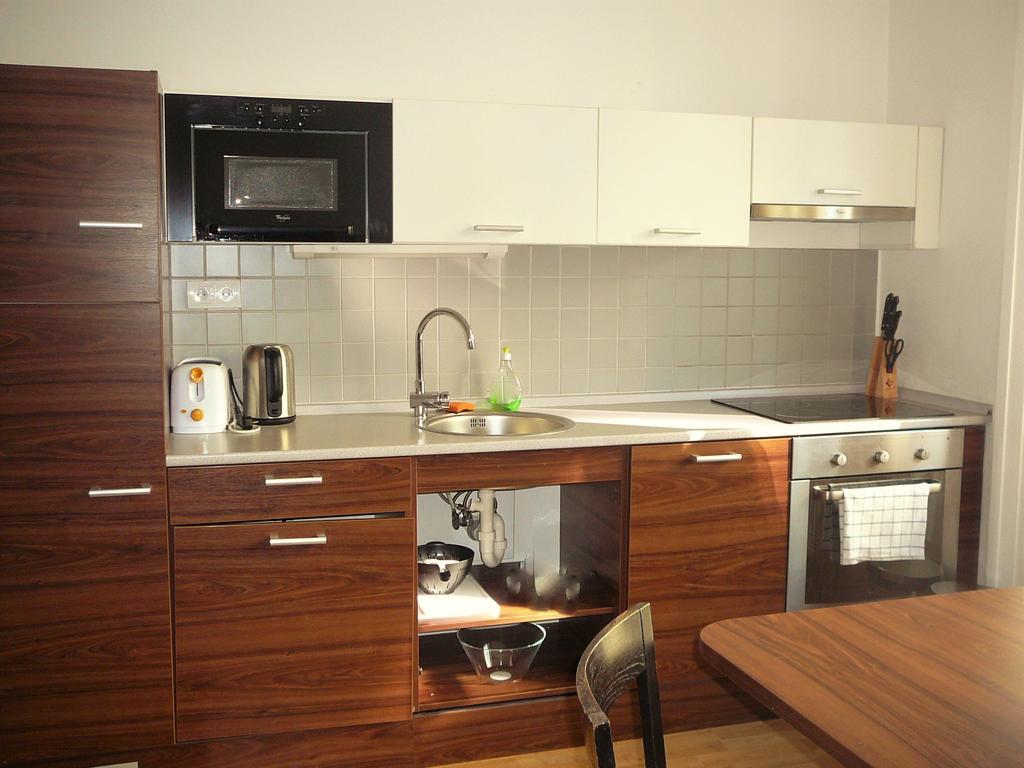 Lion Apartments Medena, Big Size, High Ceilings Bratislava Exterior photo
