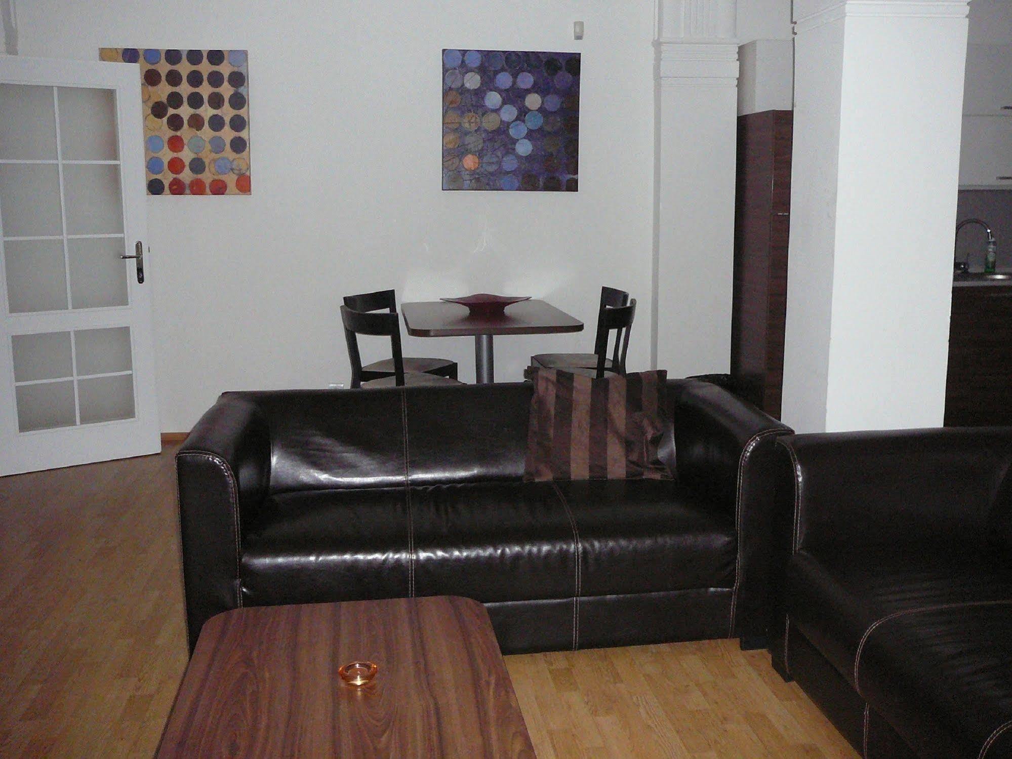 Lion Apartments Medena, Big Size, High Ceilings Bratislava Exterior photo