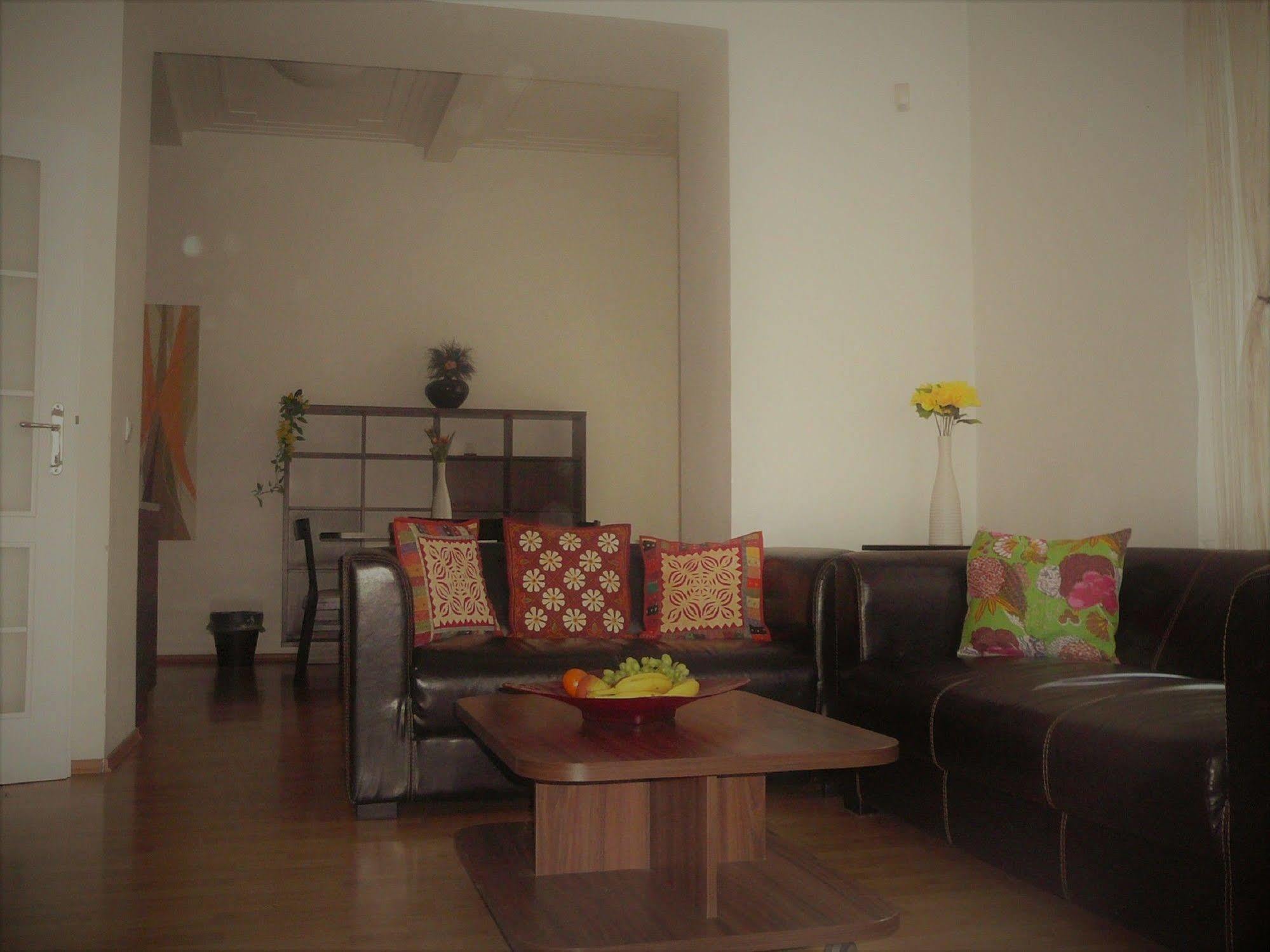 Lion Apartments Medena, Big Size, High Ceilings Bratislava Exterior photo